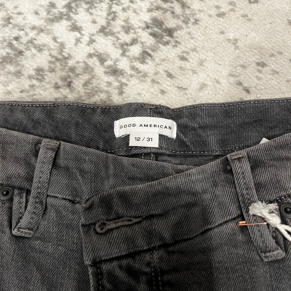 Good American Jeans - Picture 4 of 6